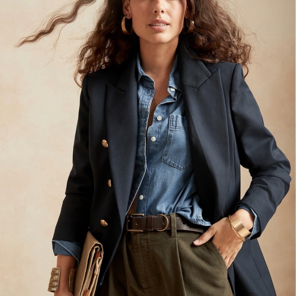 Banana Republic demon look button down. Super cute & great condition!